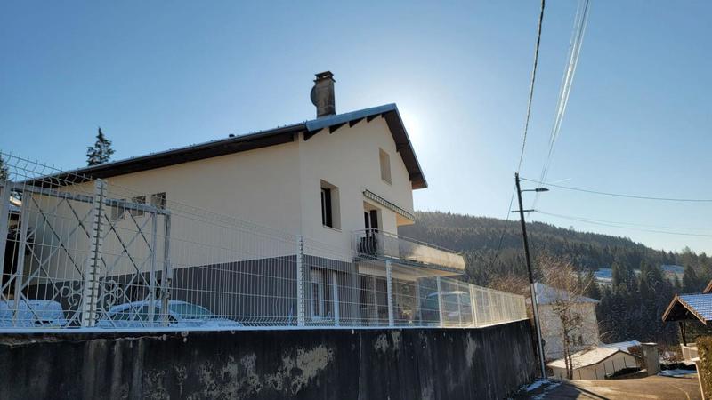 Maison - 315 m² - 8 pièces