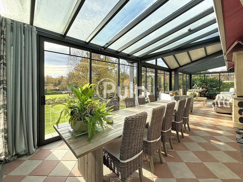 Pavillon - 207 m² - 12 pièces