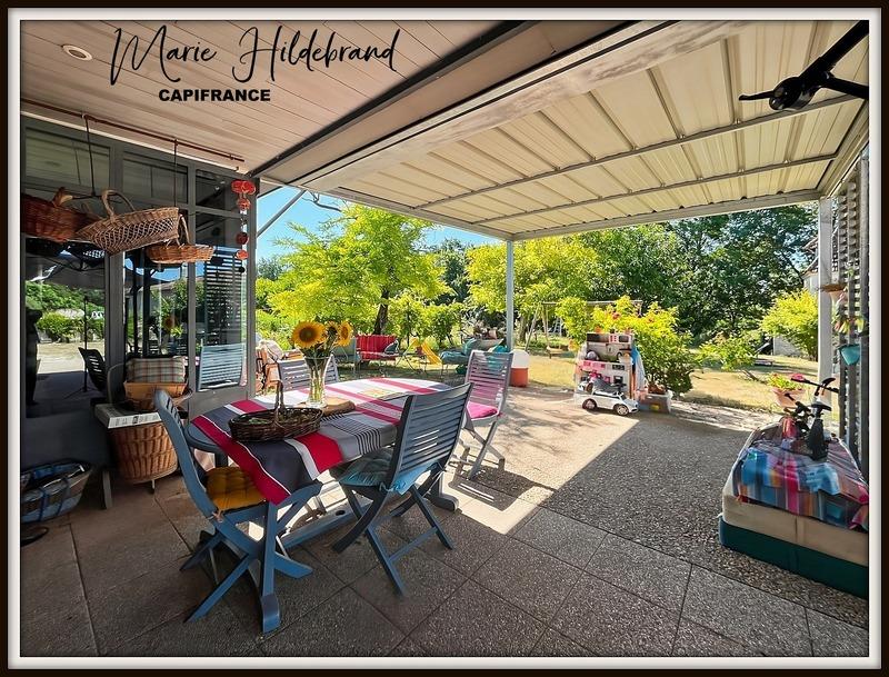 Maison - 396 m² - 10 pièces