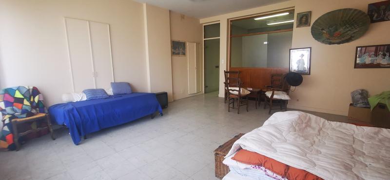 Maison - 300 m² - 8 pièces