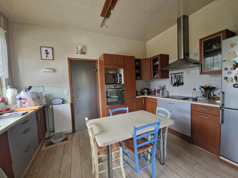 Maison traditionnelle - 200 m² - 8 pièces