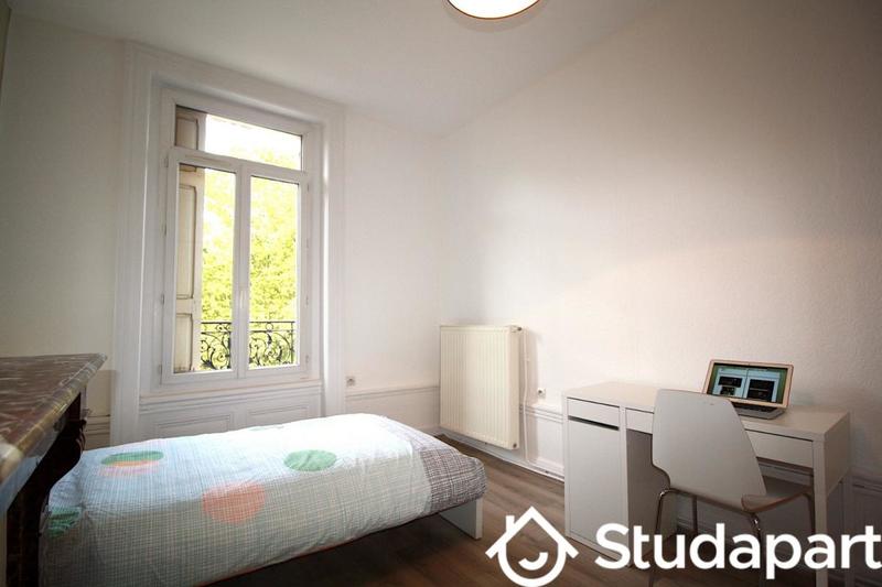 Chambre - 14 m² - 1 pièce