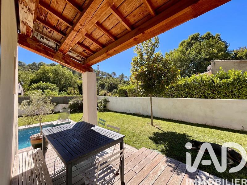 Maison - 169 m² - 9 pièces