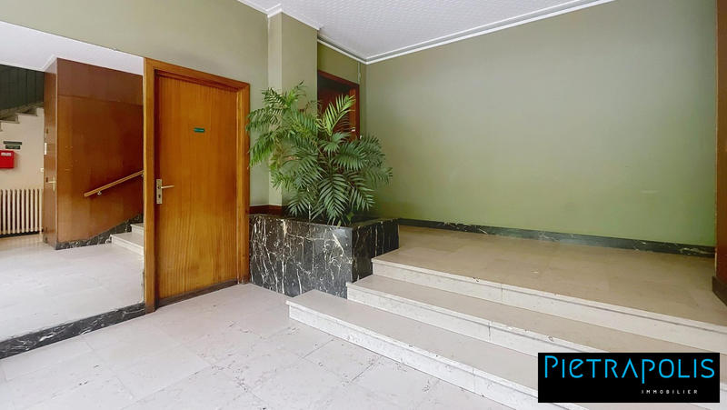 Appartement - 97 m² - 3 pièces