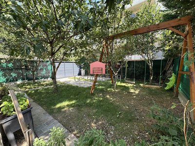 Maison contemporaine - 237 m² - 8 pièces