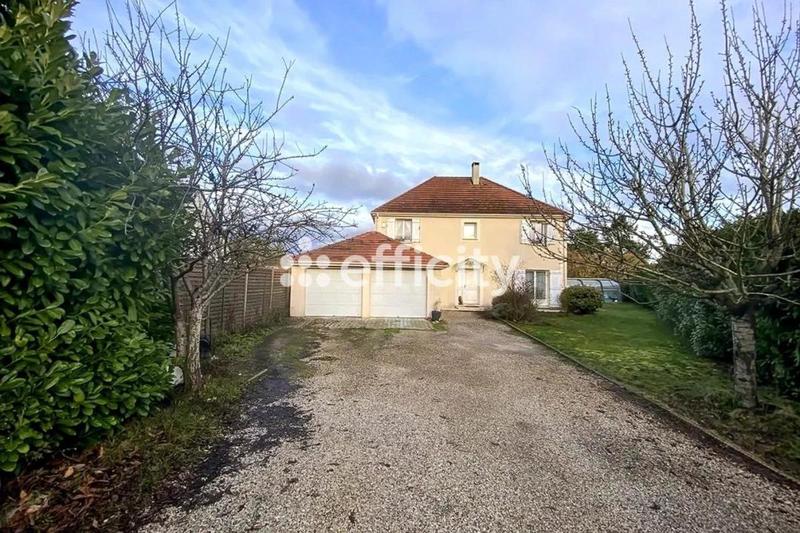 Maison - 139 m² - 6 pièces