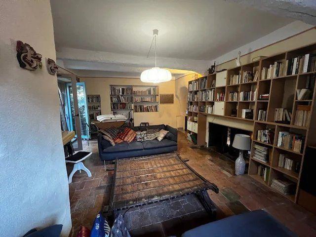 Appartement - 326 m² - 13 pièces