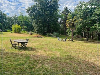 Maison - 200 m² - 5 pièces