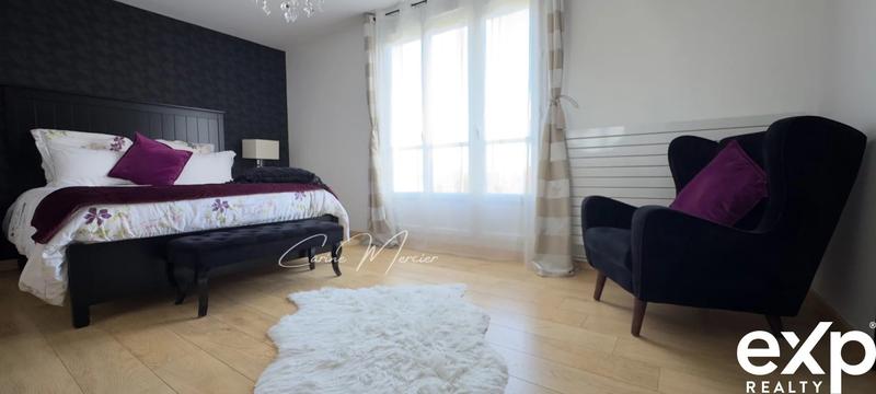 Maison - 212 m² - 8 pièces