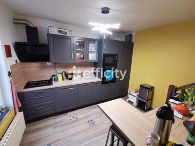 Maison de ville - 80 m² - 5 pièces