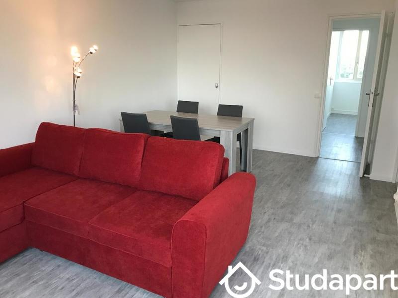 Chambre - 9 m² - 1 pièce