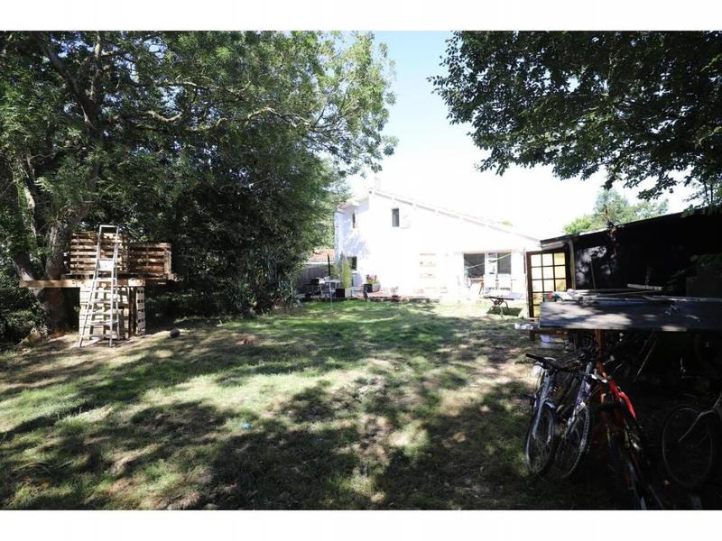 Maison - 122 m² - 8 pièces