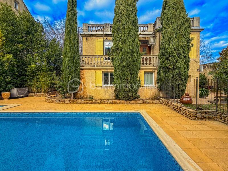 Maison ancienne - 226 m² - 8 pièces