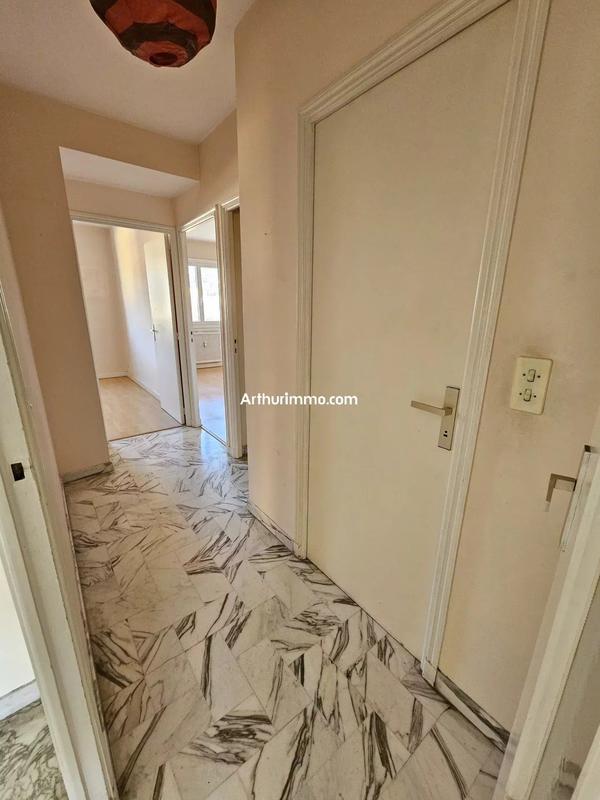 Appartement - 90 m² - 4 pièces