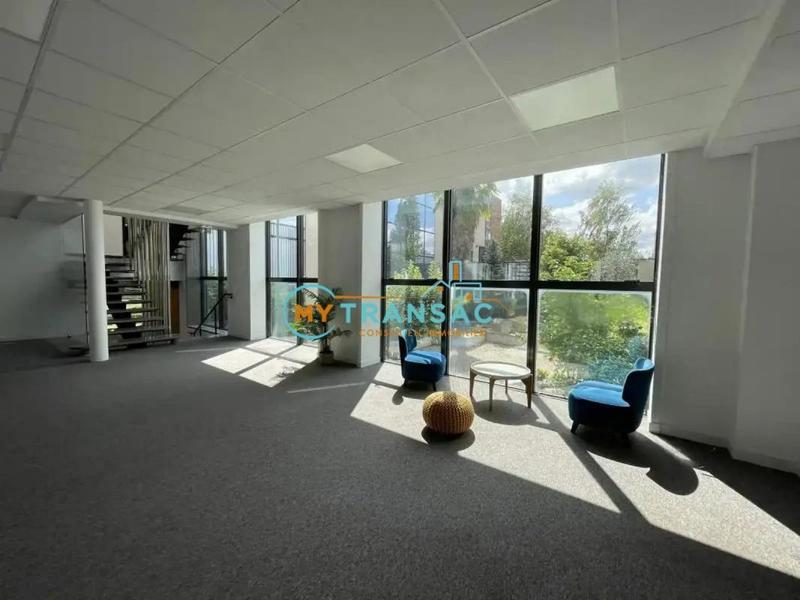 Local d'activités - 5 707 m²