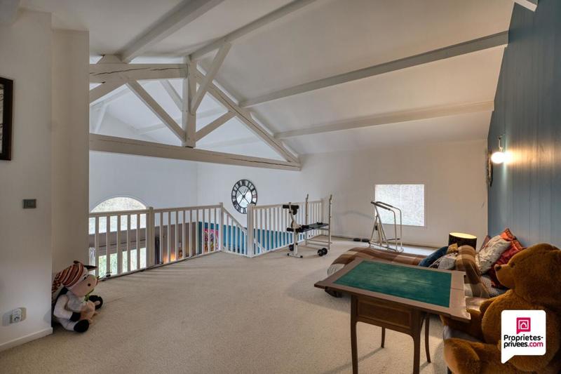 Maison - 295 m² - 5 pièces