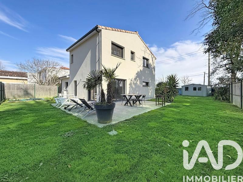 Maison - 106 m² - 4 pièces