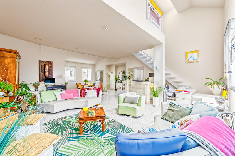 Maison - 206 m² - 9 pièces