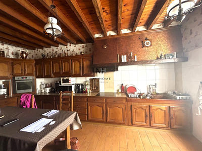 Maison ancienne - 196 m² - 6 pièces