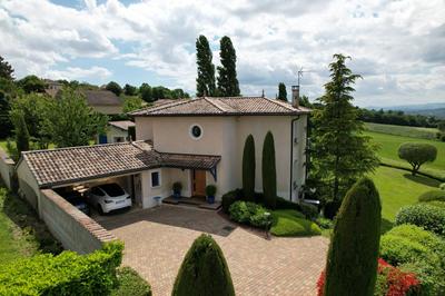 Maison - 200 m² - 5 pièces