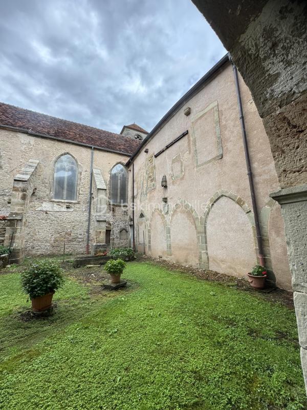 Propriété - 410 m² - 10 pièces