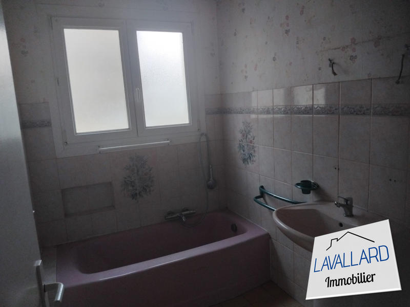 Maison traditionnelle - 90 m² - 5 pièces