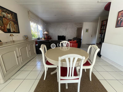 Maison - 139 m² - 9 pièces