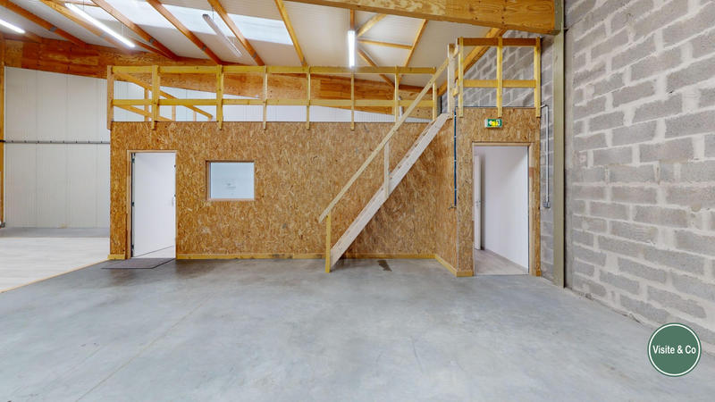 Entrepôt - 167 m²