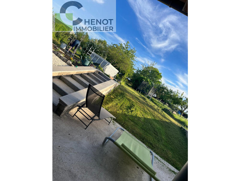 Propriété - 236 m² - 5 pièces