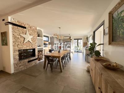 Villa - 267 m² - 11 pièces