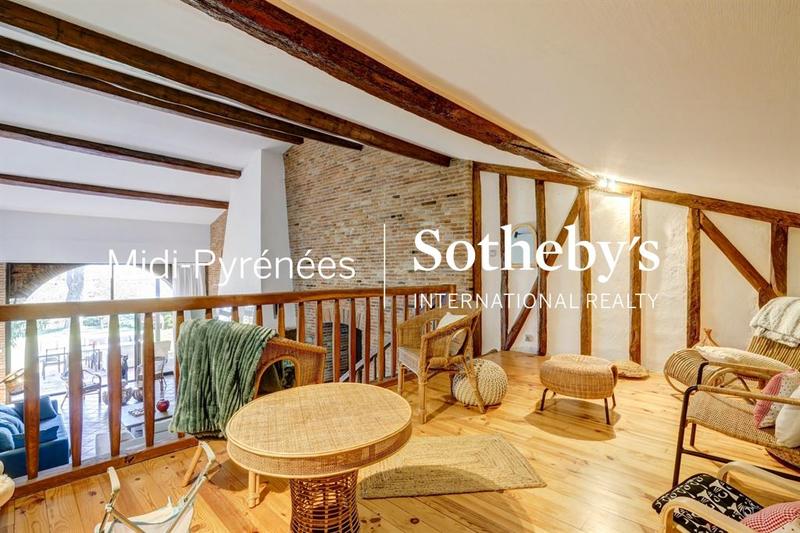 Corps de ferme - 600 m² - 14 pièces