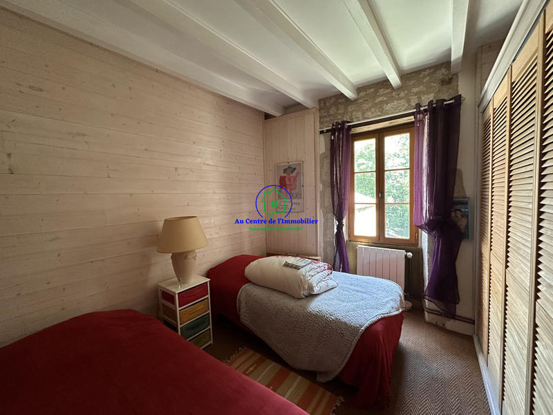 Maison - 228 m² - 8 pièces