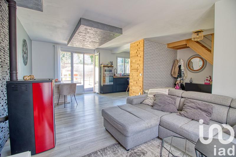 Maison - 90 m² - 5 pièces