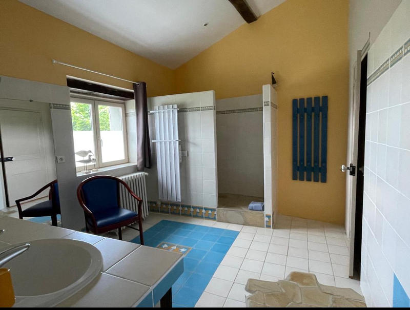 Maison - 320 m² - 9 pièces