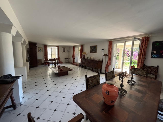 Appartement - 99 m² - 2 pièces