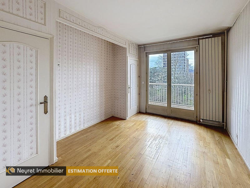 Appartement - 125 m² - 5 pièces