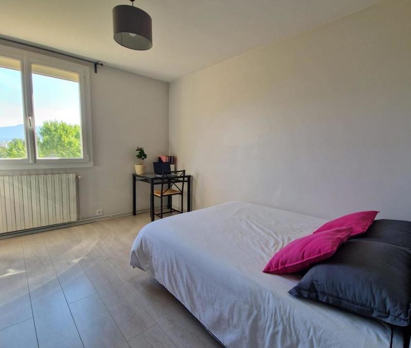 Appartement - 84 m² - 4 pièces