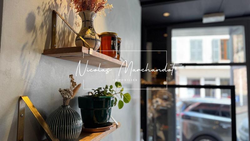 Local commercial - 110 m² - 1 pièce