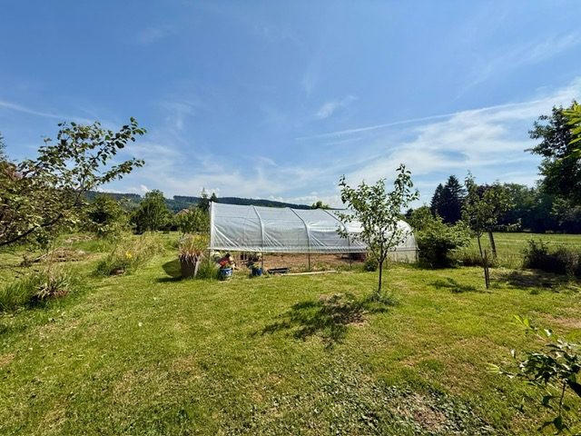 Maison - 332 m² - 9 pièces