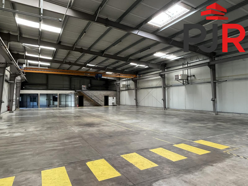 Local d'activités - 750 m²