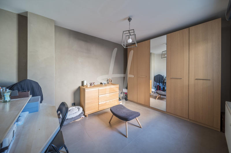 Loft - 85 m² - 4 pièces