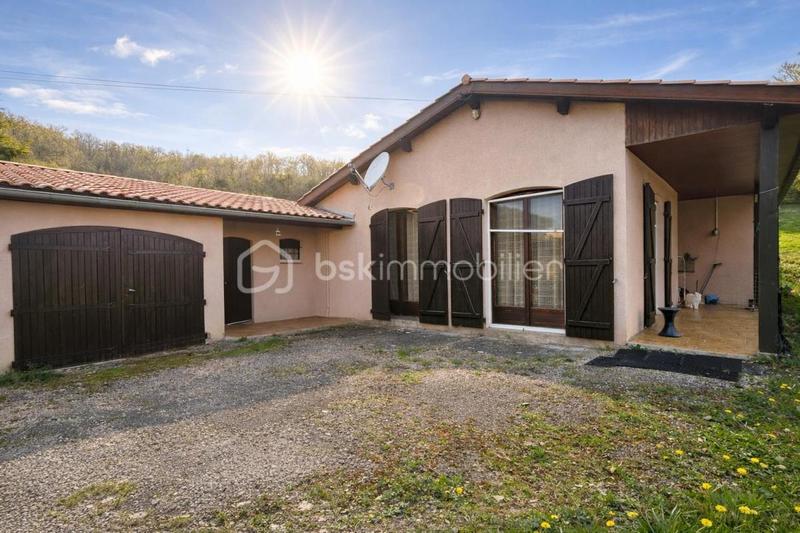 Maison - 104 m² - 4 pièces