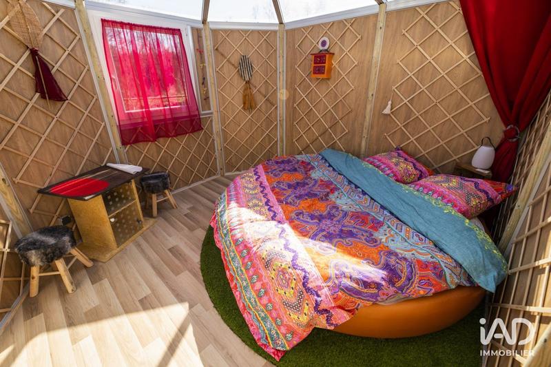 Local commercial - 22 000 m²