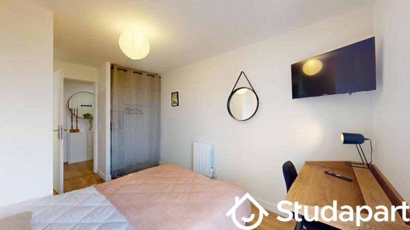 Chambre - 11 m² - 1 pièce