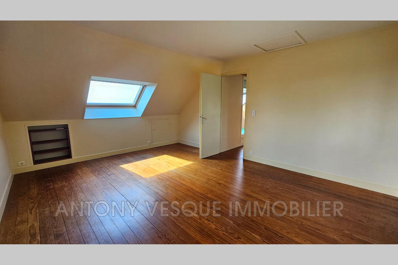 Villa - 169 m² - 7 pièces