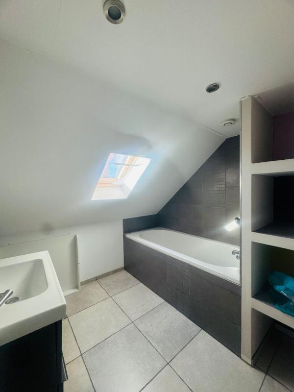 Maison - 148 m² - 7 pièces