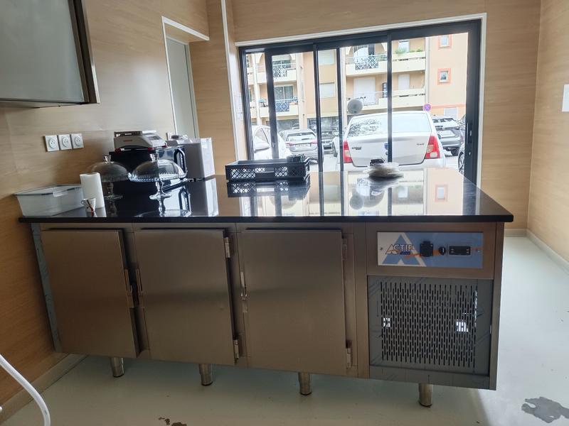 Fonds de commerce - Magasins - 100 m²