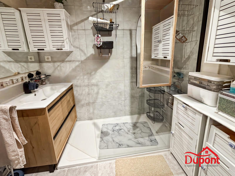 Maison - 80 m² - 5 pièces