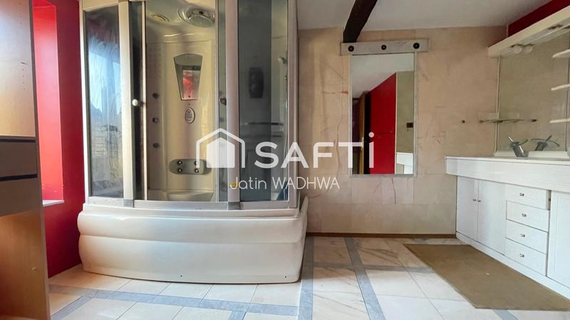 Maison - 311 m² - 13 pièces