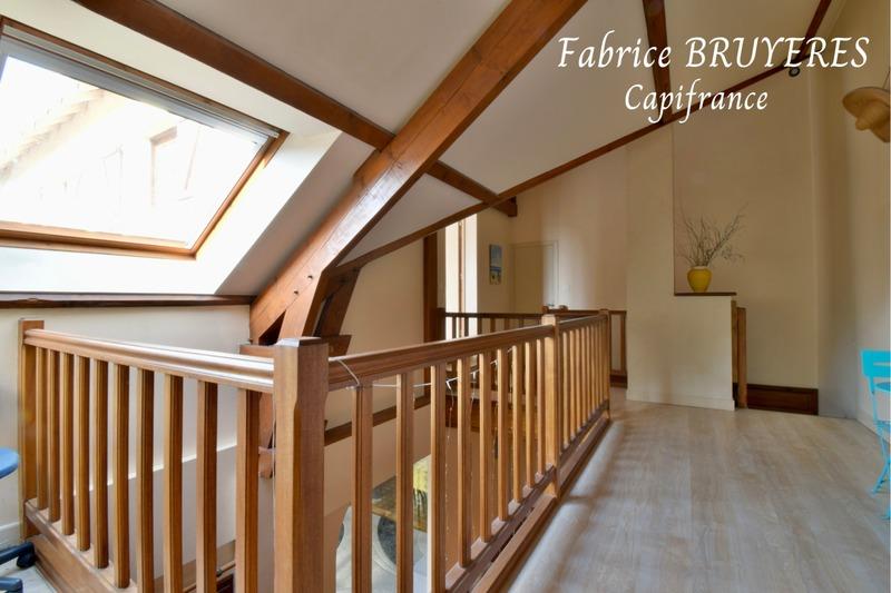 Maison - 180 m² - 8 pièces